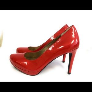 Me Too Holly Pump Tomato Red 7.5M